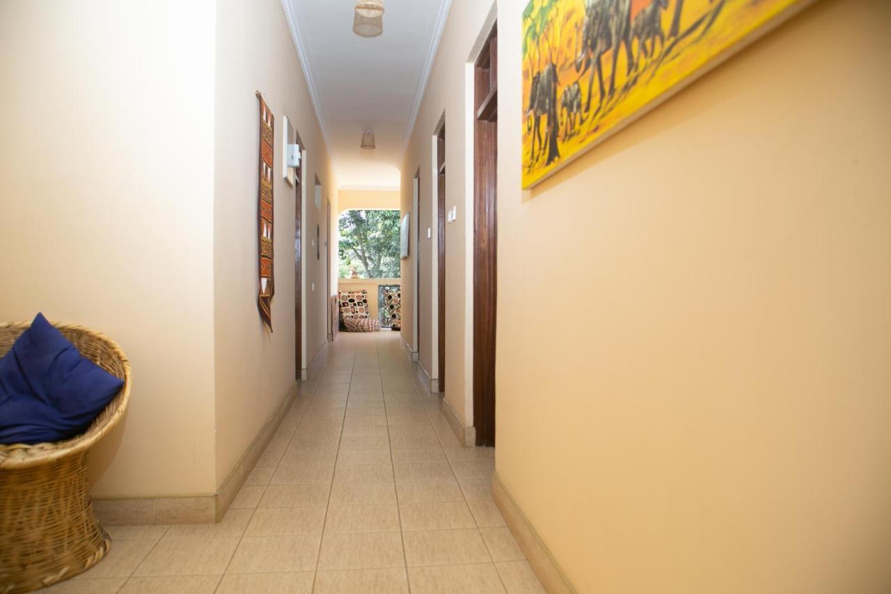 White House Of Tanzania Hostel Αρούσα Εξωτερικό φωτογραφία